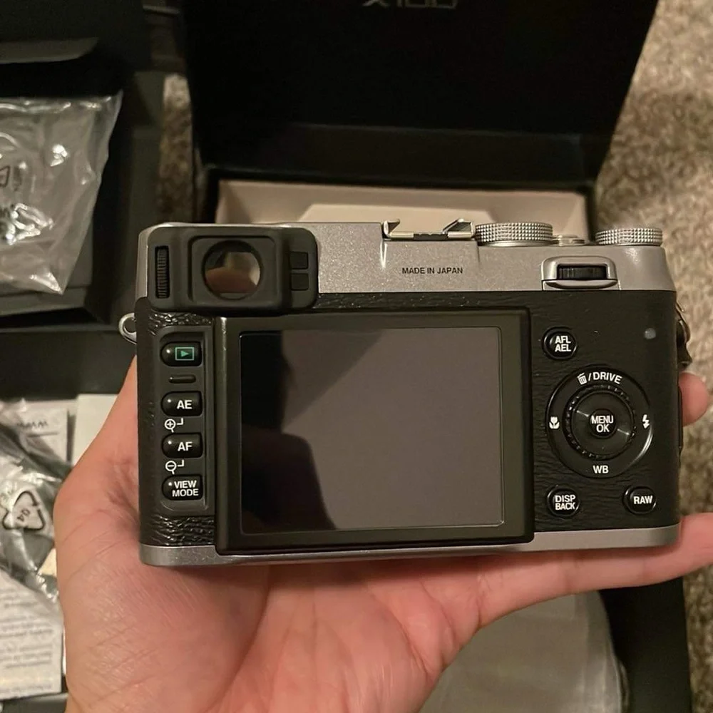 [MINT] FUJIFILM X100 Silver 12.3MP Digital Camera Still In The Box Very Rare